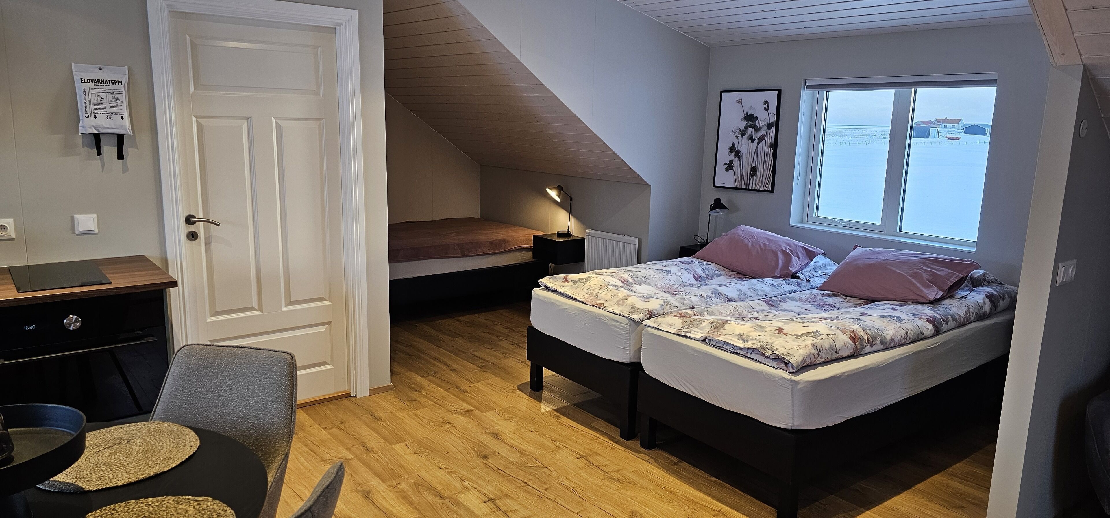 Studio (Queen) | Sengetøy av topp kvalitet, barnesenger (inkludert) og wi-fi (inkludert)