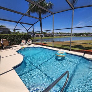 Et oppvarmet basseng