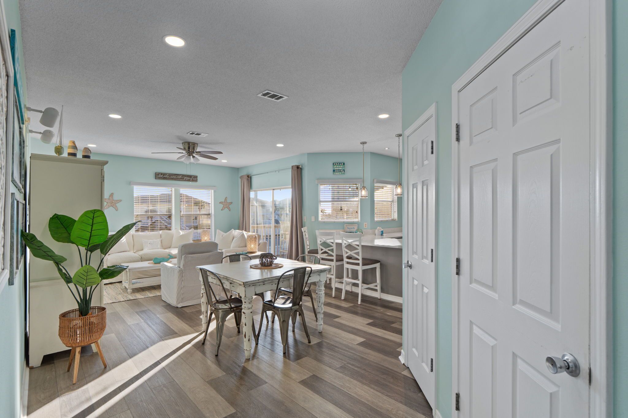 El Condominio # 9211 Es Un Paseo De 2 Dormitorios Por La Playa ** ¡Cerca De La Piscina Y De Los Jacuzzis! - Destin, FL
