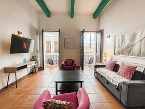 Elite Apartment (65 Fortaleza, Apt 7, San Juan PR 00901) | Living area