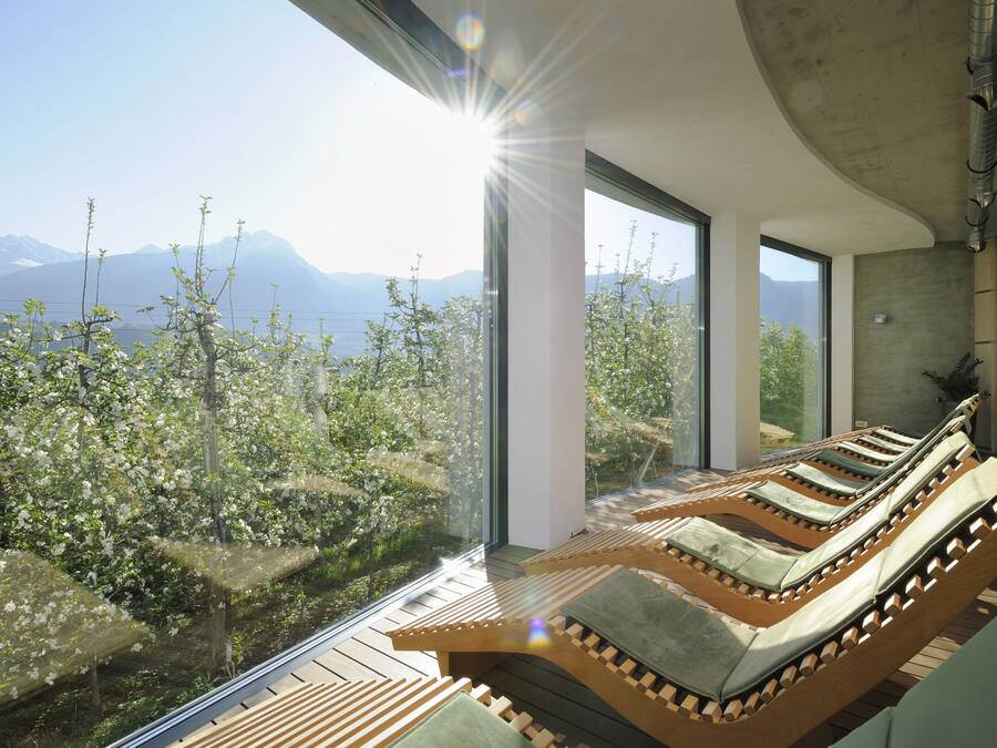 Sauna, Dampfbad, Körperbehandlungen, Aromatherapie, Warmsteinmassagen