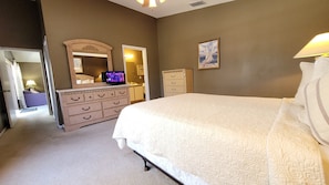 4 bedrooms, iron/ironing board, free WiFi, bed sheets