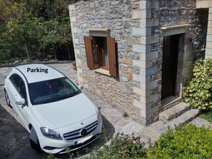 Property grounds - Stratos Villas Chania with pool and sea view (Chania)