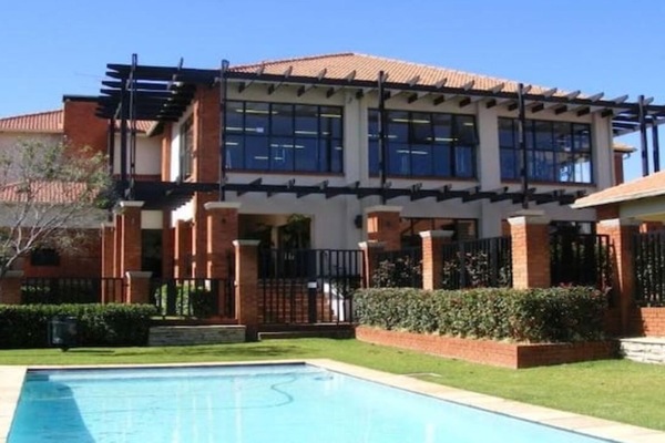 Clubhouse, pool, barbecue area, private gym