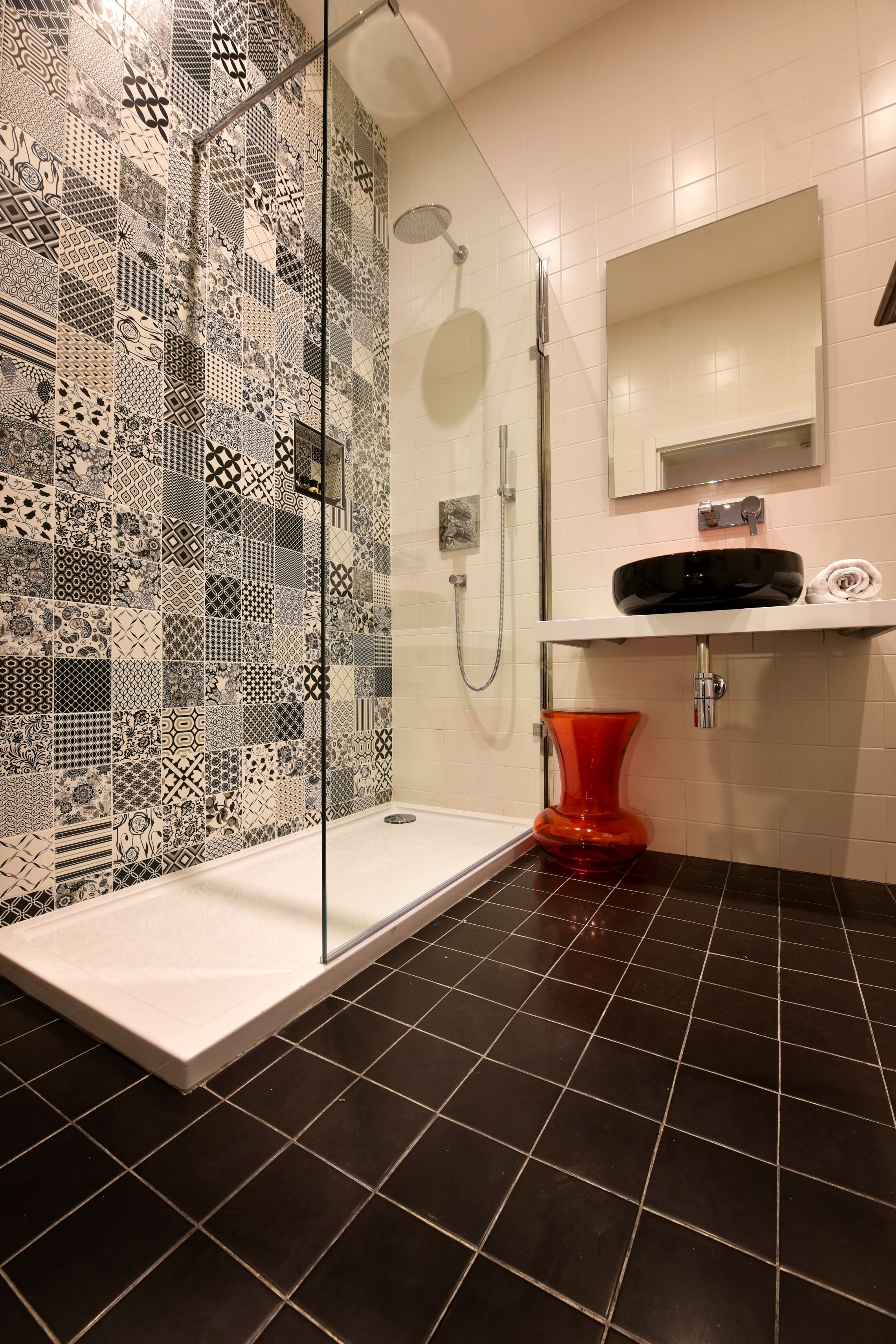 comfort room (twin beds x2 available on request) | bathroom | designer toiletries, hair dryer, towels, soap