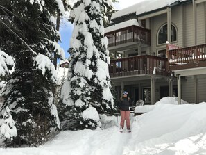 Exterior - Beautiful Home on Home Again Trail 3BR ski in-out. 5 star home, 5 star location (Whitefish)