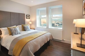 3 Schlafzimmer, Bügeleisen/Bügelbrett, Internetzugang, Bettwäsche