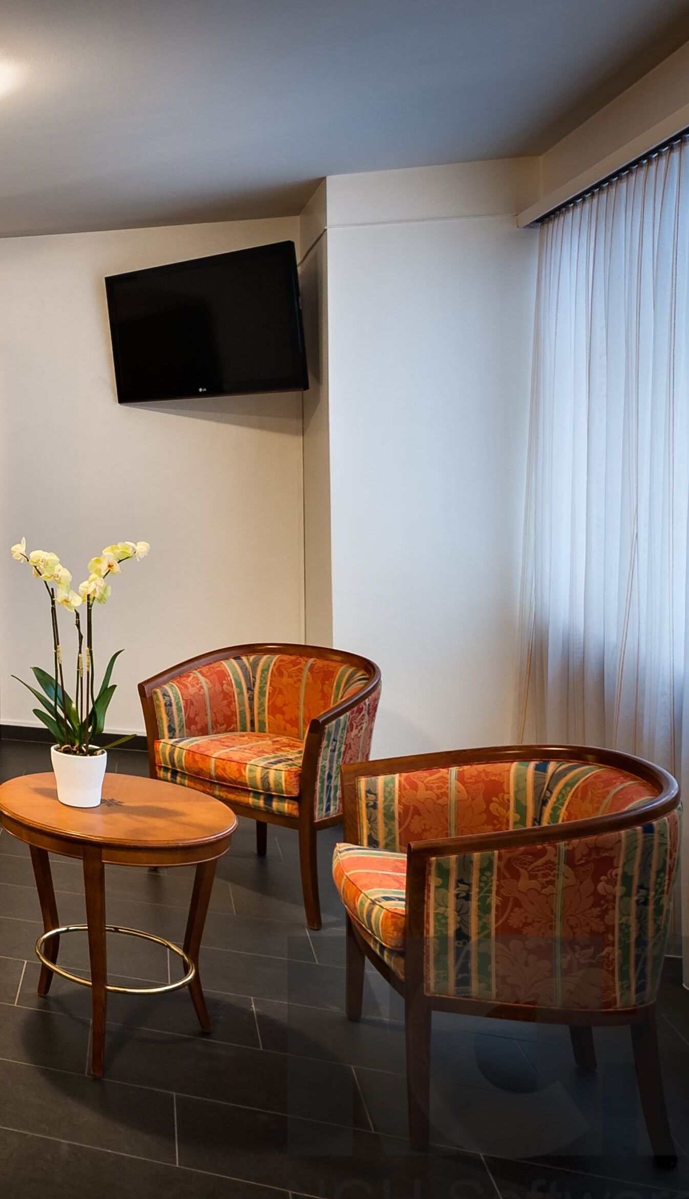 In-room safe, free WiFi, bed sheets