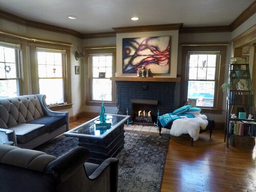 Down Town BUFFALO,  20 minutes from the Falls.