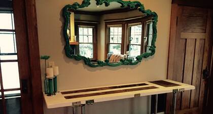 Koko talo, 4000 neliömetriä, Downtown BUFFALO, 20 minuutin päässä putouksista.