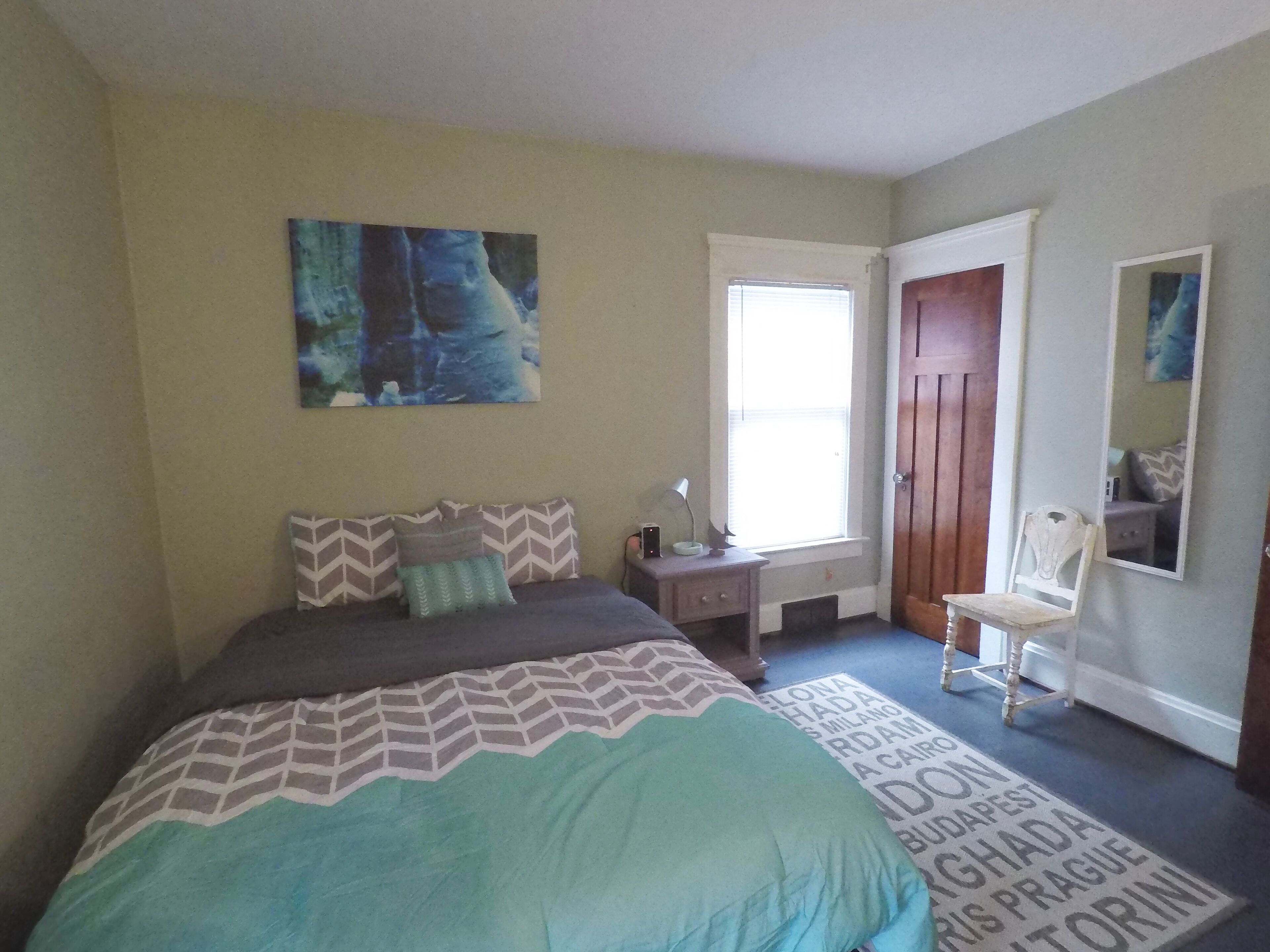 6 soverom, strykejern/-brett, reiseseng for barn og wi-fi (inkludert)