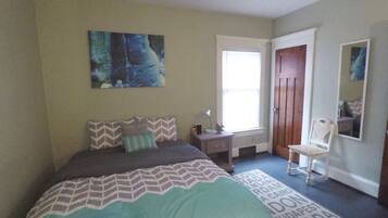 6 soverom, strykejern/-brett, reiseseng for barn og wi-fi (inkludert)