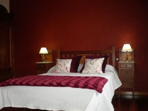 3 chambres, fer et planche Ă repasser, Wi-Fi gratuit, draps fournis