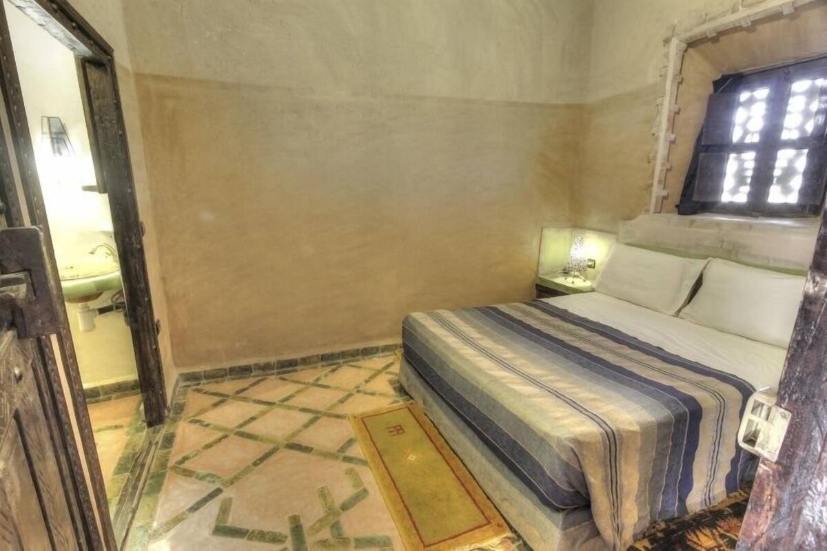 Standard Duplex | Blackout drapes, iron/ironing board (on request), cribs (free)