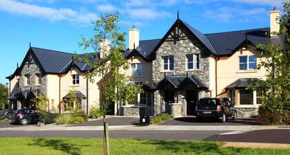 An ardmullen 3 bed walnut that sleeps 6 guests in 3 bedrooms