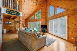 Smart TV, videojuegos, reproductor de DVD y juguetes