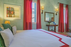 2 slaapkamers, een strijkplank/strijkijzer, gratis wifi, beddengoed