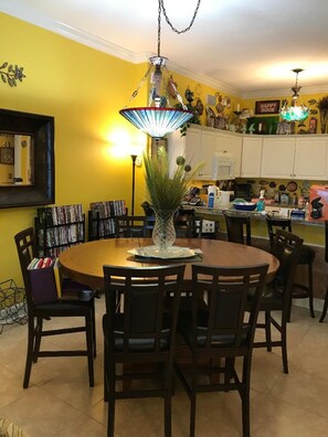 Dining - Serenity by the Sea - Spacious End Unit Suite w/ Coastal Gulf Views - Lg Balcony (Panama City Beach)