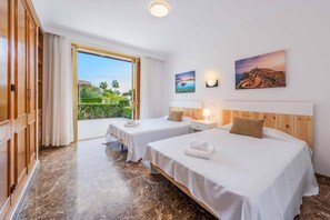 5 bedrooms, WiFi, bed sheets