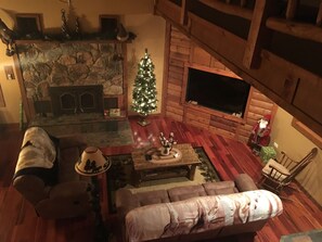 TV connectée, cheminée, lecteur de DVD