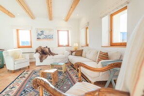 Smart TV, fireplace - Dandelion House, Pokljuka, Lake Bohinj for up to 10 guests (Bohinj)