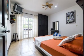 1 bedroom, iron/ironing board, internet, bed sheets