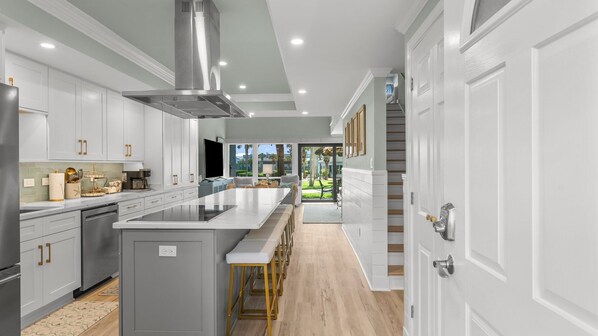 Fridge, microwave, oven, stovetop - Unit 53, Just Beachy, 2.5 Bedroom Beach Condo (Panama City Beach)