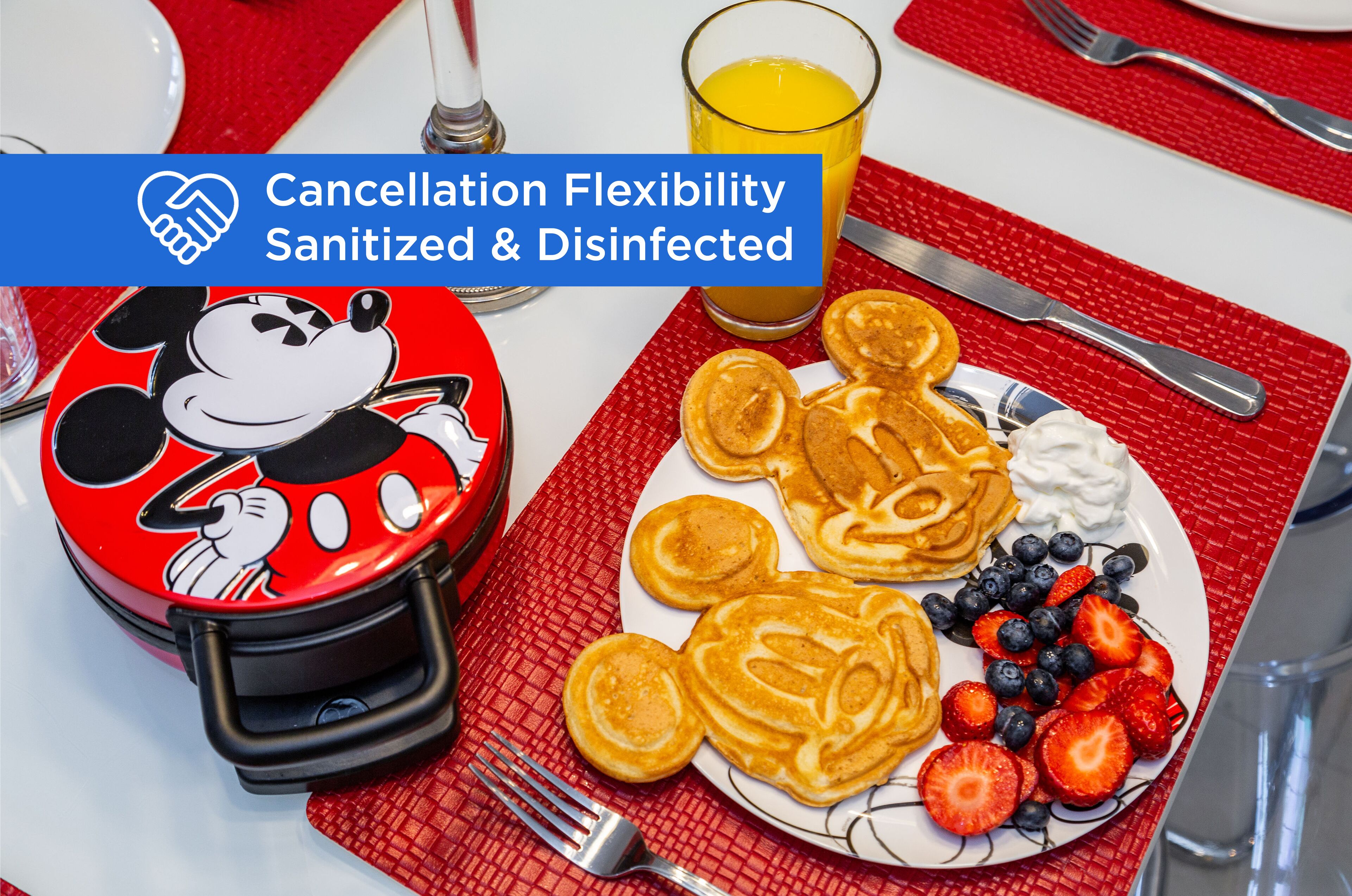 Modern Mickey themed condo perfect for families, two miles from Disney!
