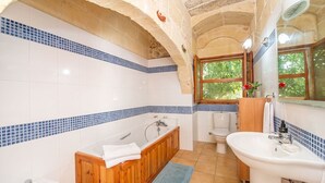 Unclassified image, 2 of 9, button - Lellux   Holiday   Home (In-Nadur)