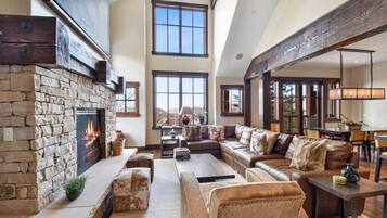 TV, fireplace, DVD player