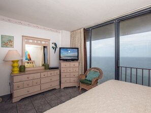 2 bedrooms, iron/ironing board, Internet