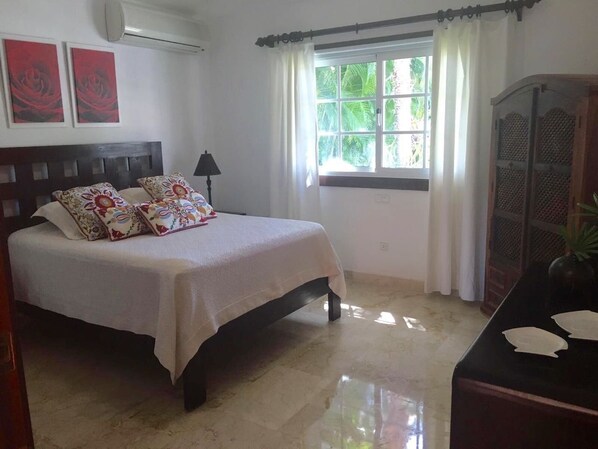 Room | 4 bedrooms, in-room safe, iron/ironing board, free WiFi - Tortuga C-41 (Punta Cana)