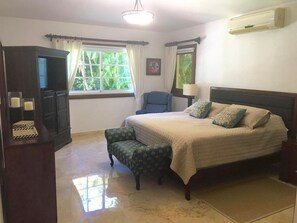 Room | 4 bedrooms, in-room safe, iron/ironing board, free WiFi