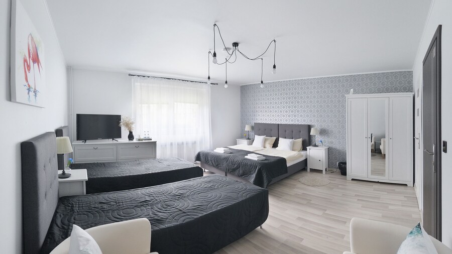 7th Room Guest House