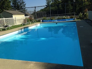 Pool - Ski-in 1 bedroom Whiffletree condo with weekend shuttle. (Killington)