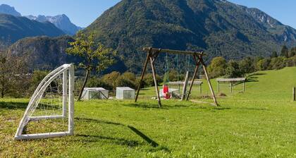 Ela Apartments - Zweizimmerwohnung im Alpendorf Dovje (3 Schlafplätze)