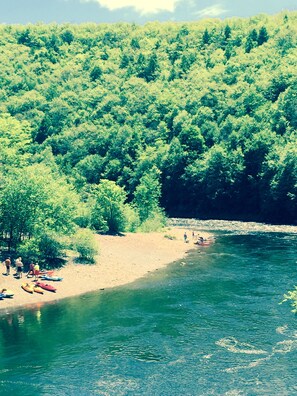 Beach - Spacious & equipped 1 bedroom in historical Carriage House + Deck  & BBQ and W/D (Jim Thorpe)