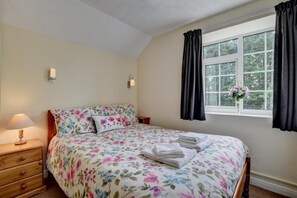 2 bedrooms, iron/ironing board, travel crib, free WiFi