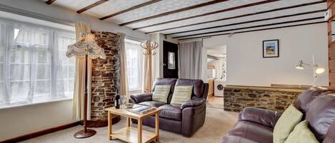 テレビ、DVD プレーヤー