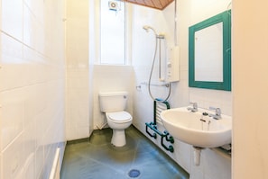 Apartment, 1 Bedroom | Bathroom