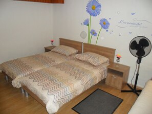 1 soverom, strykejern/-brett, wi-fi (inkludert) og sengetøy