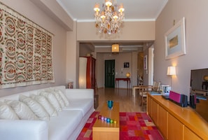 Apartment, 1 Bedroom | Living area