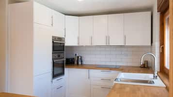 Køleskab, mikrobølgeovn, ovn, opvaskemaskine