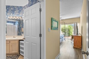 3 chambres, fer et planche à repasser, Wi-Fi gratuit, draps fournis