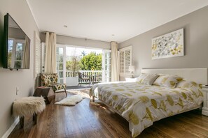 3 chambres, coffres-forts dans les chambres, bureau