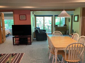 Interior - Relaxing cozy cabin on beautiful Pere Marquette River - Recently Renovated!! (Branch)