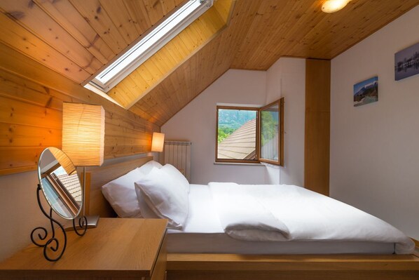 2 chambres, Wi-Fi gratuit, draps fournis