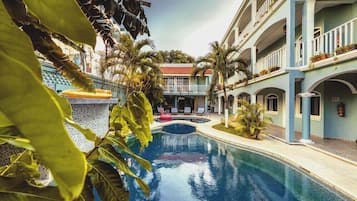 Alberca al aire libre