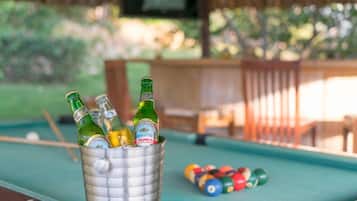 Bar (en la propiedad)