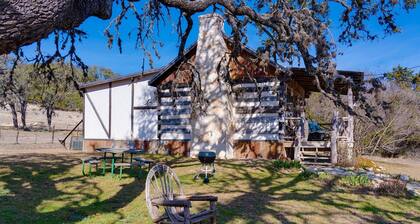 Wine Cup Cabin | Romantic Hill Country Getaway